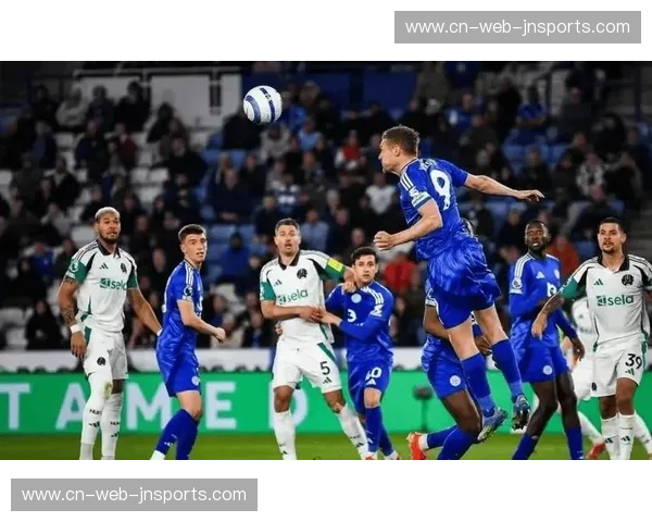 维拉中卫组合默契度下滑 本月英超赛场防守失球数骤增 维拉中卫组合默契度下滑 本月英超赛场防守失球数骤增